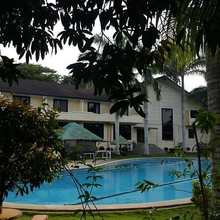 Phil Oasis Hotel & Resort Silang Dış mekan fotoğraf
