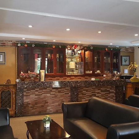Phil Oasis Hotel & Resort Silang Dış mekan fotoğraf