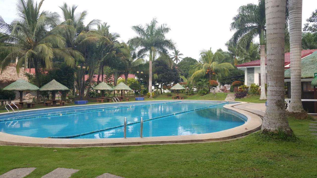 Phil Oasis Hotel & Resort Silang Dış mekan fotoğraf