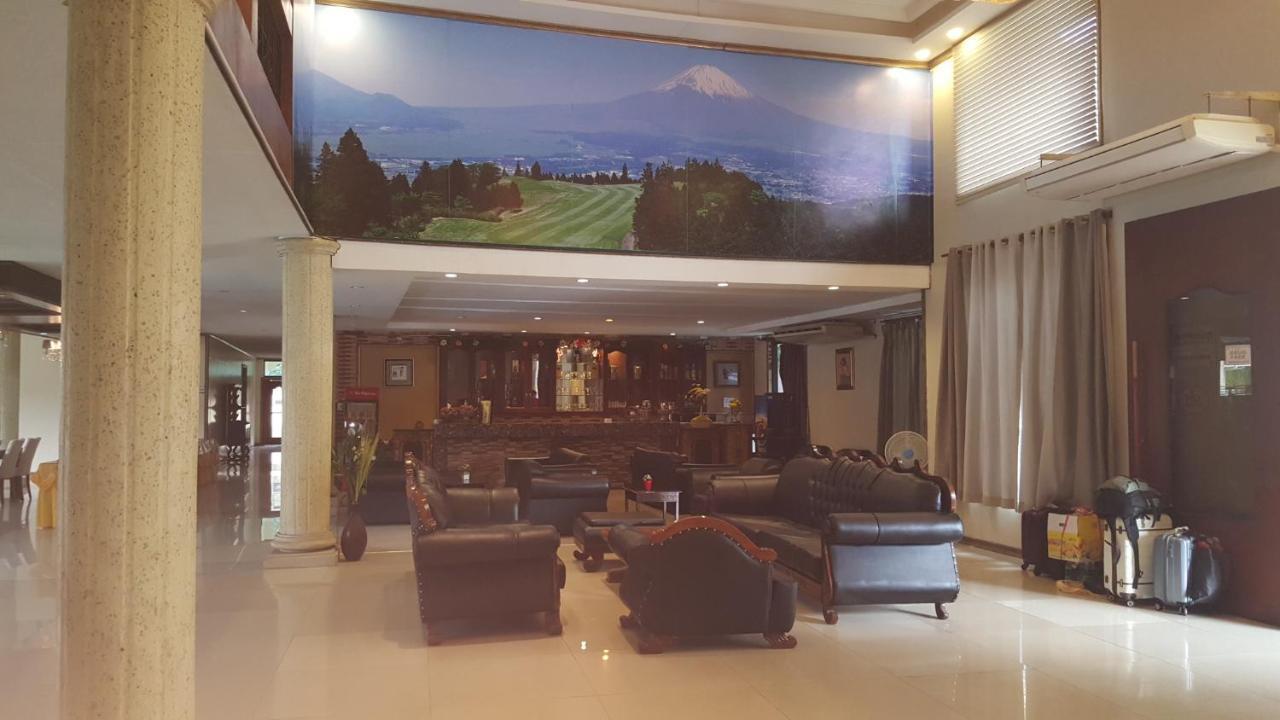 Phil Oasis Hotel & Resort Silang Dış mekan fotoğraf