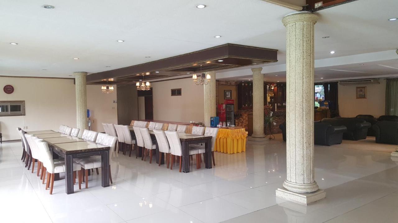 Phil Oasis Hotel & Resort Silang Dış mekan fotoğraf