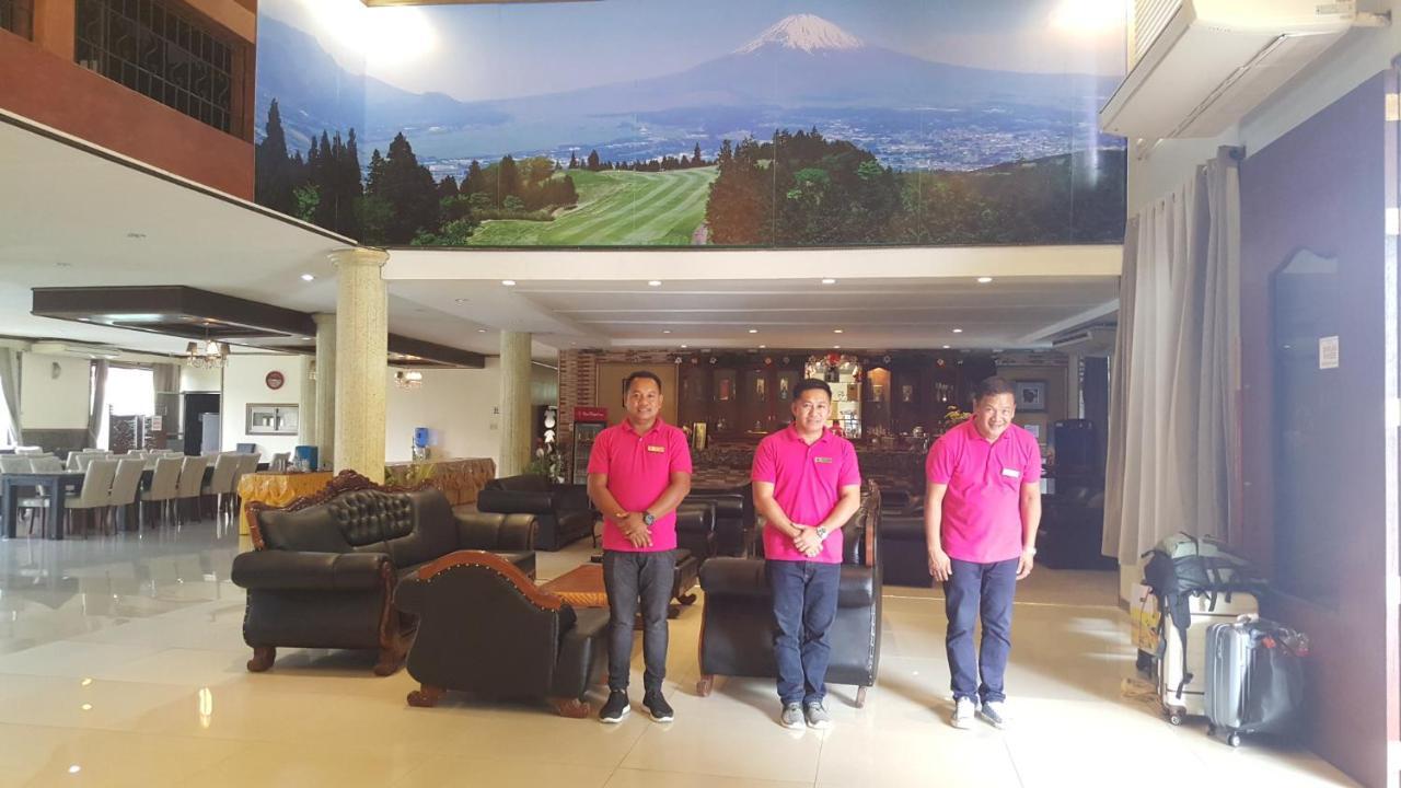 Phil Oasis Hotel & Resort Silang Dış mekan fotoğraf